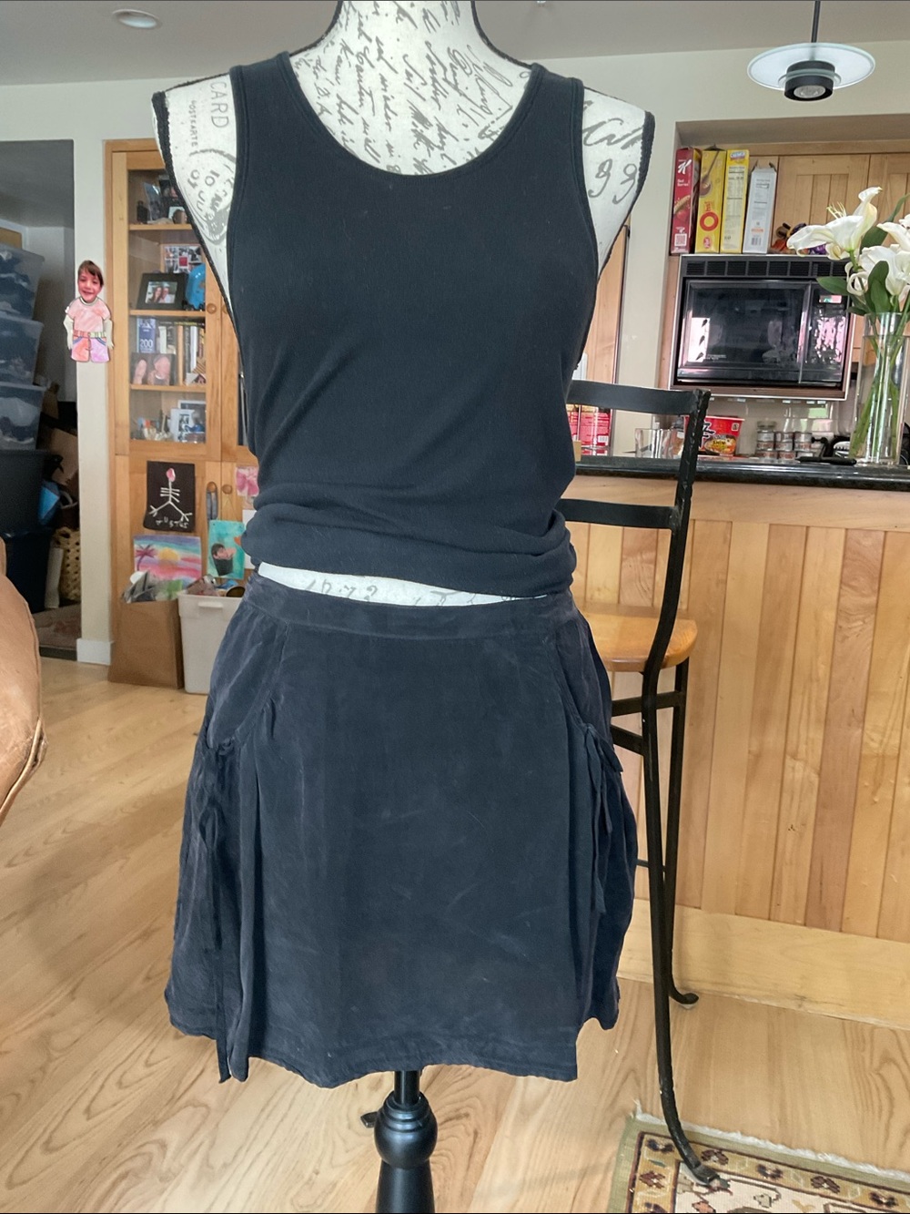 Lux Rayon black short flowing silky skirt w/ pockets!